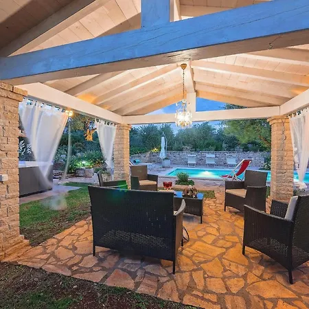 Oleandra Holiday home Vizinada